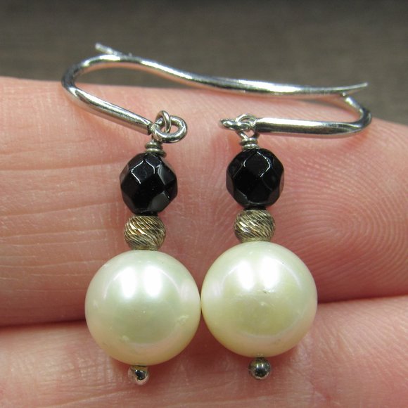 Jewelry - Sterling Silver Round Pearl Dangle Earrings